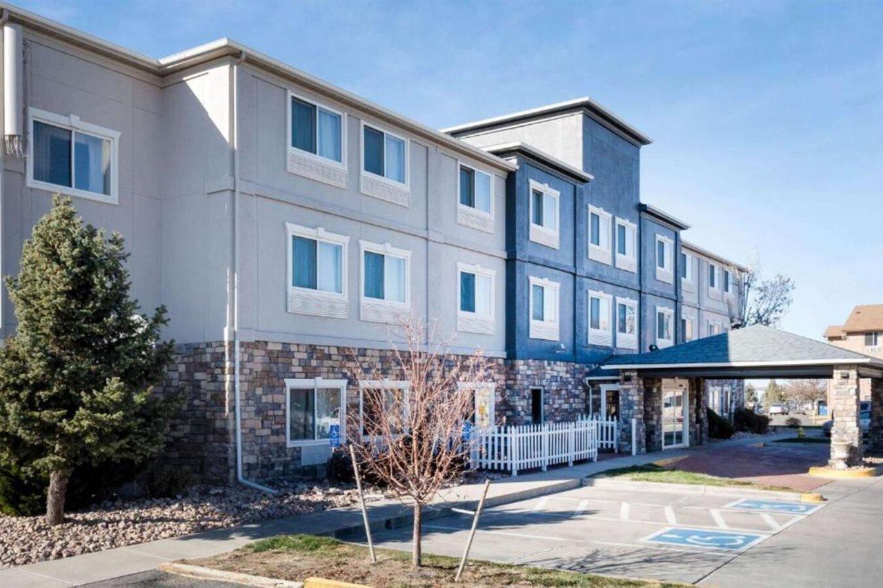 Baymont By Wyndham Henderson-Northeast Denver Exterior photo