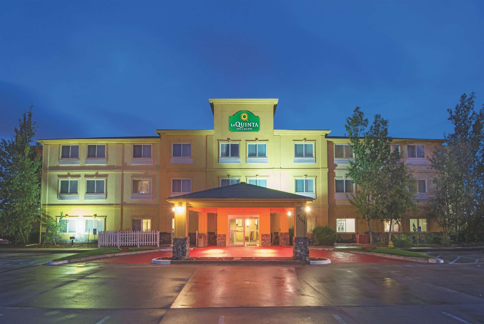 Baymont By Wyndham Henderson-Northeast Denver Exterior photo