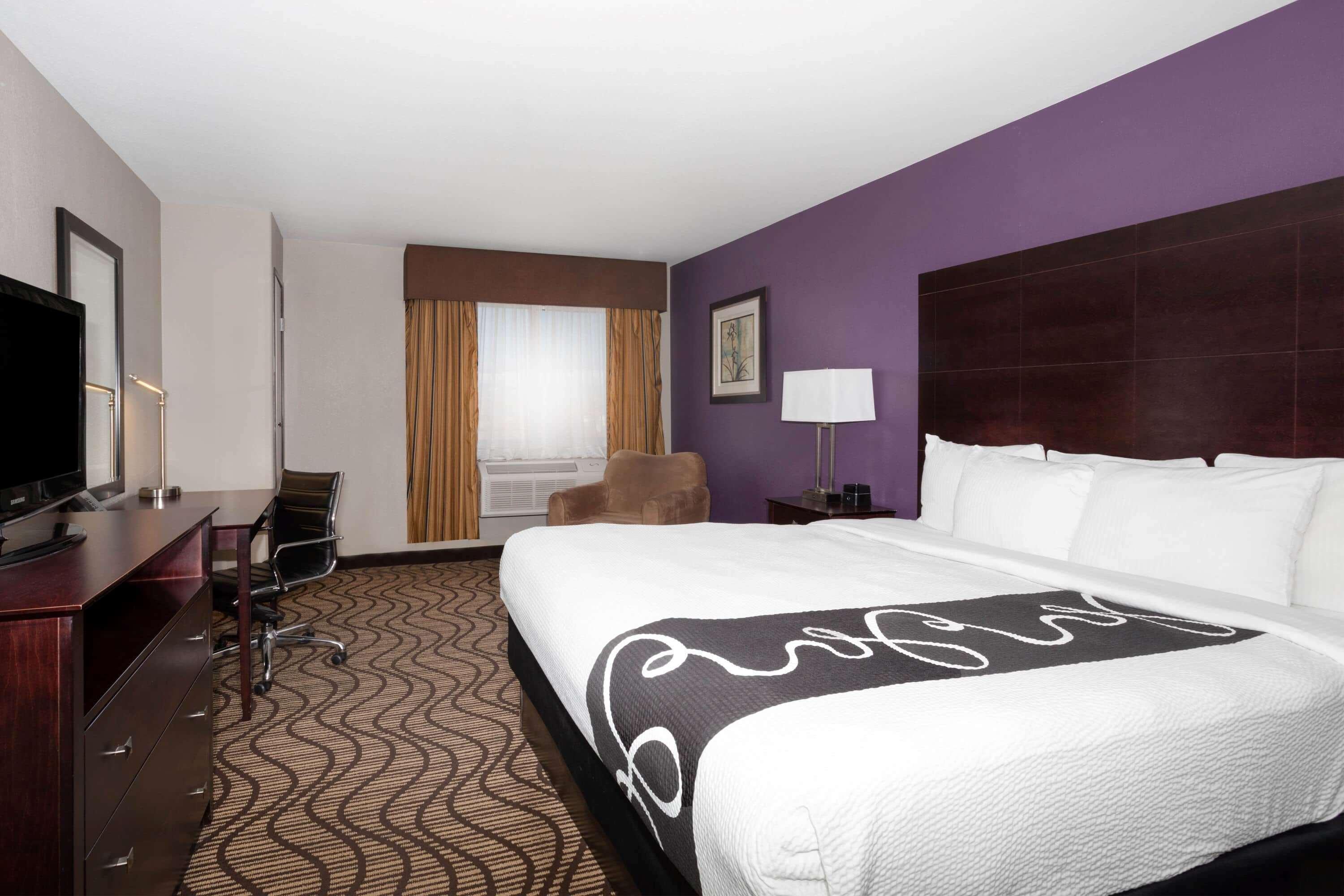 Baymont By Wyndham Henderson-Northeast Denver Exterior photo
